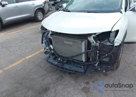 2017 Nissan Rogue S/Sl/Sv z USA, uszkodzony, nr VIN 5N1AT2MV1HC743494